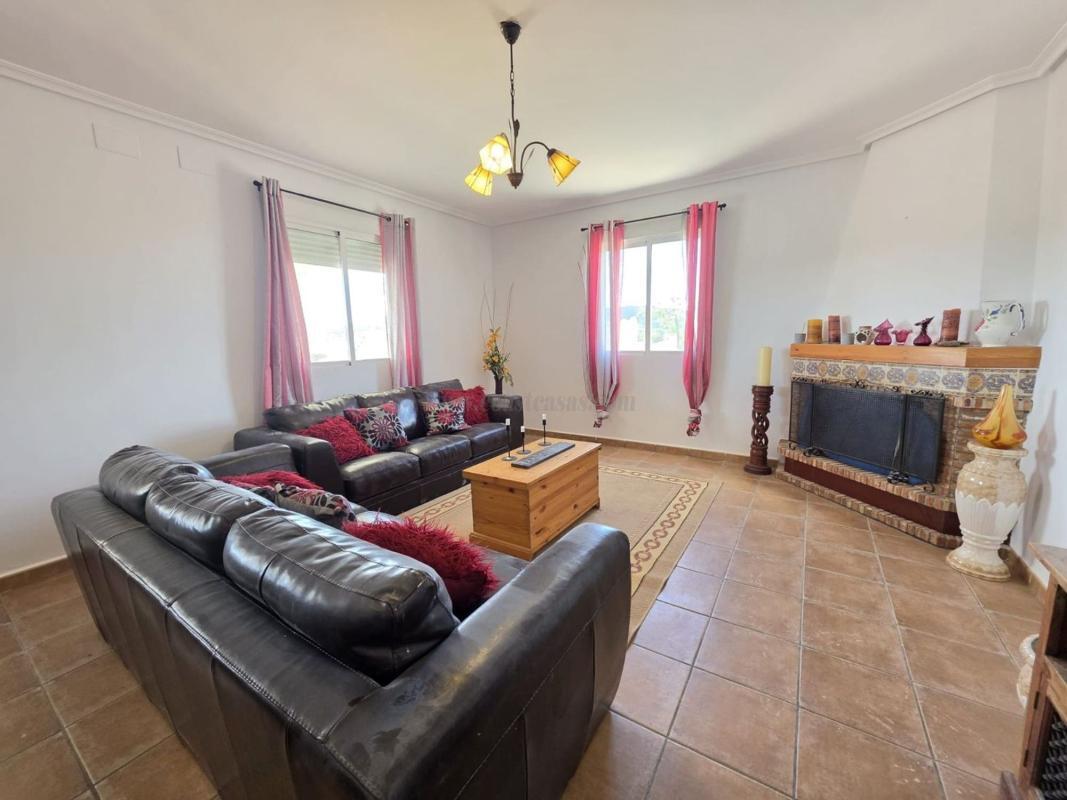 Venta de villa en Monovar
