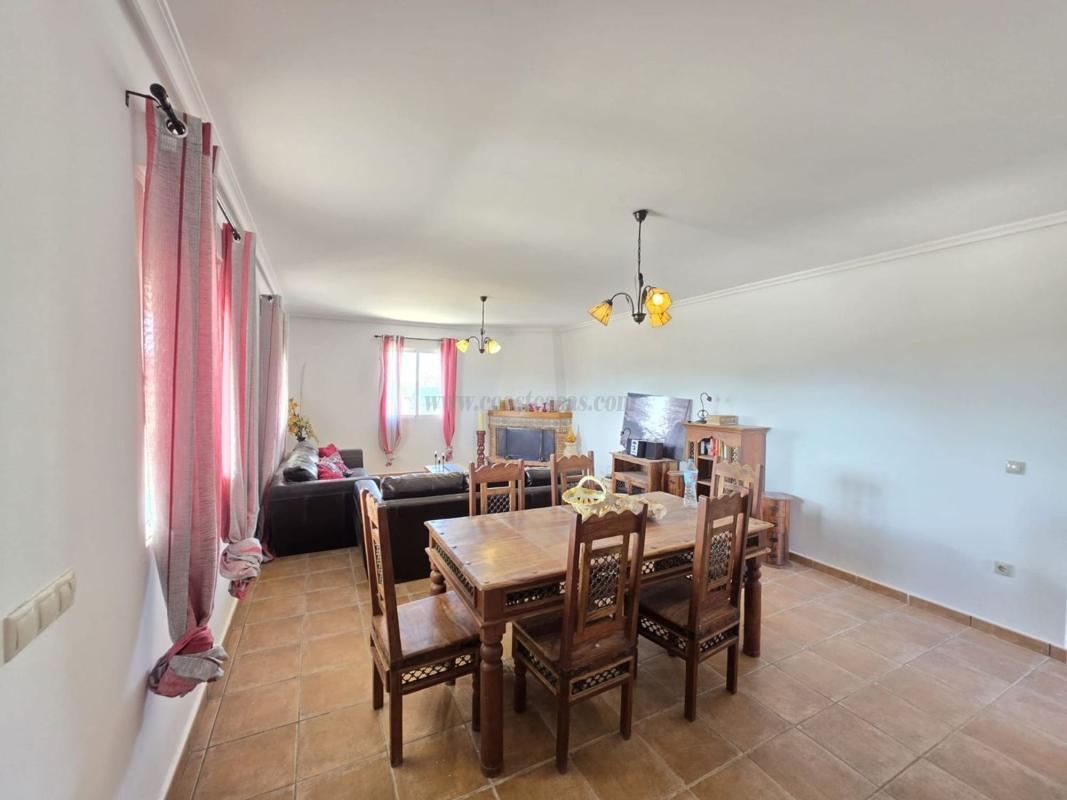 Venta de villa en Monovar