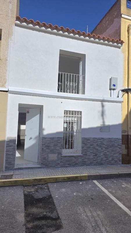 Venta de villa en Pinoso