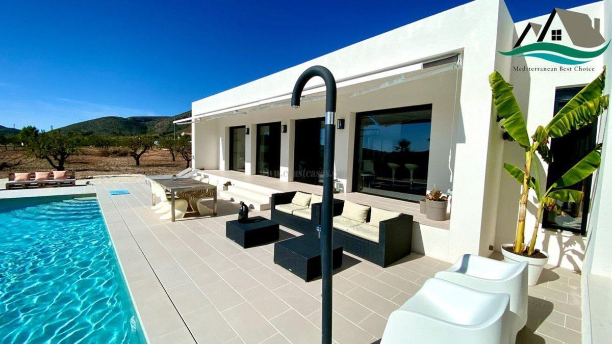 Venta de villa en Hondón de las Nieves