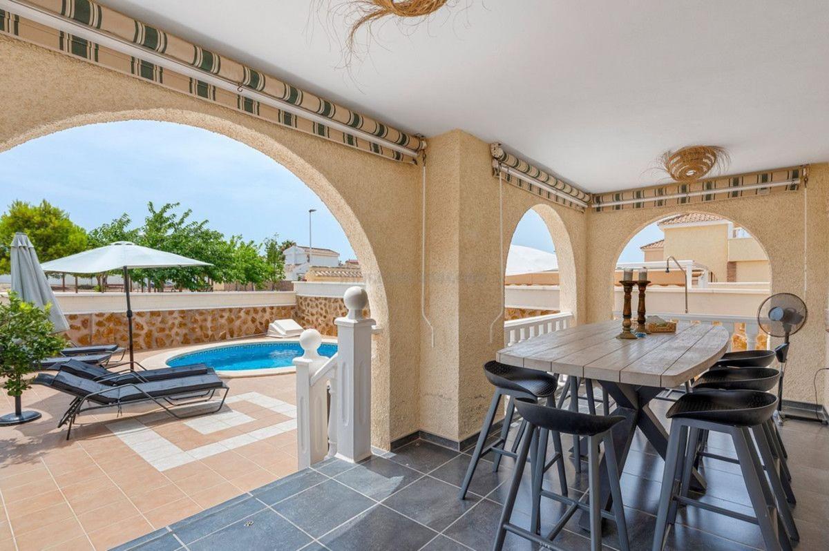 Venta de villa en Gran Alacant