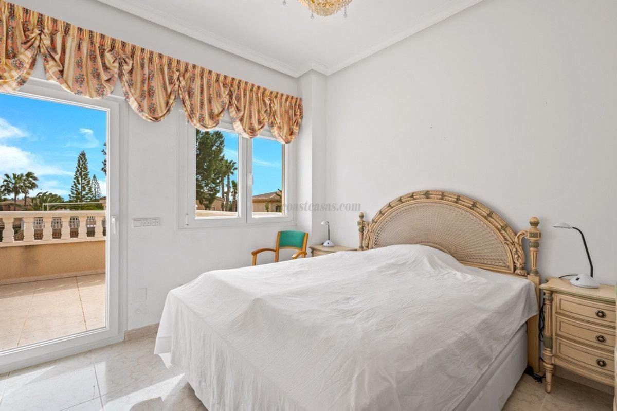 Venta de villa en Rojales
