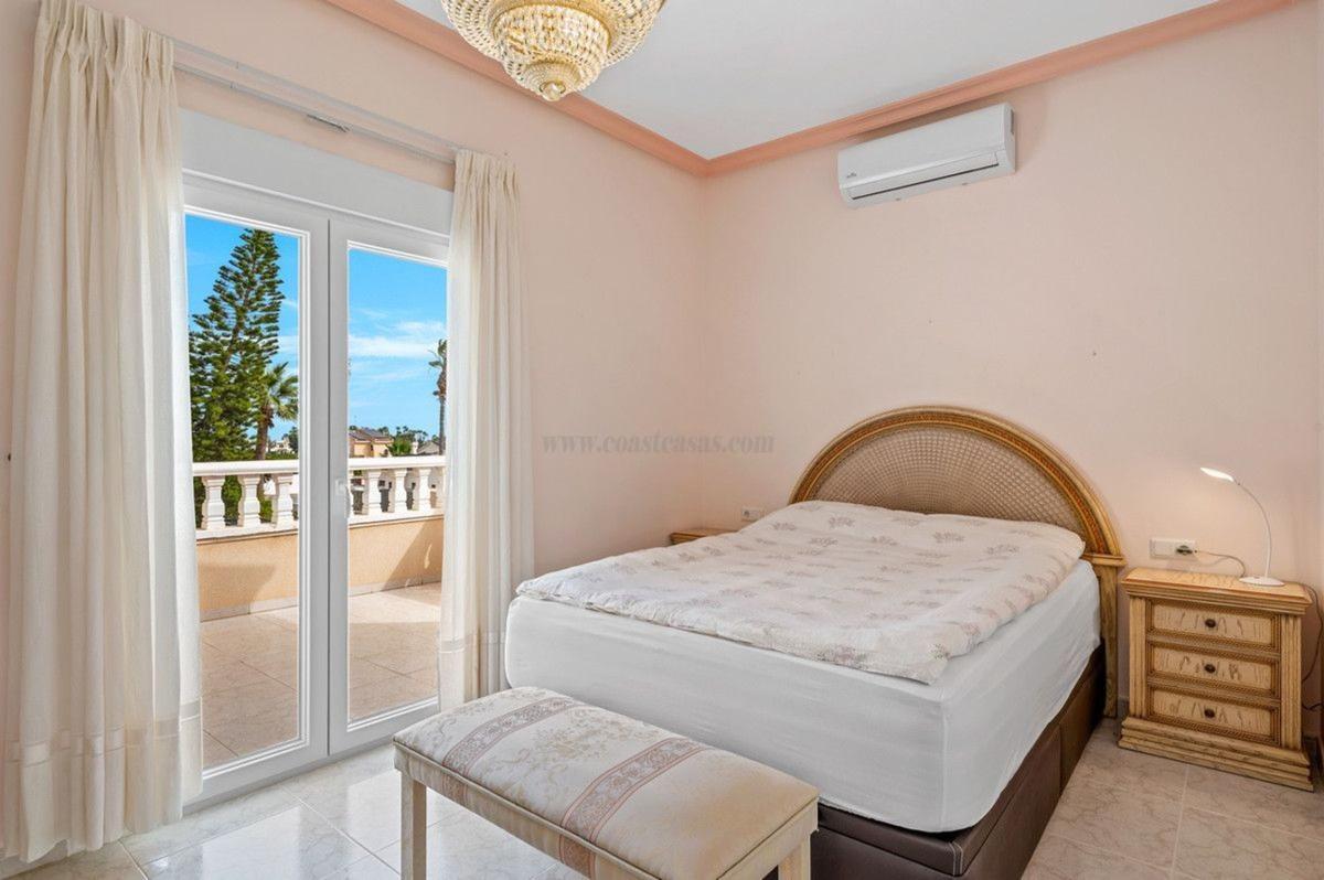 Venta de villa en Rojales