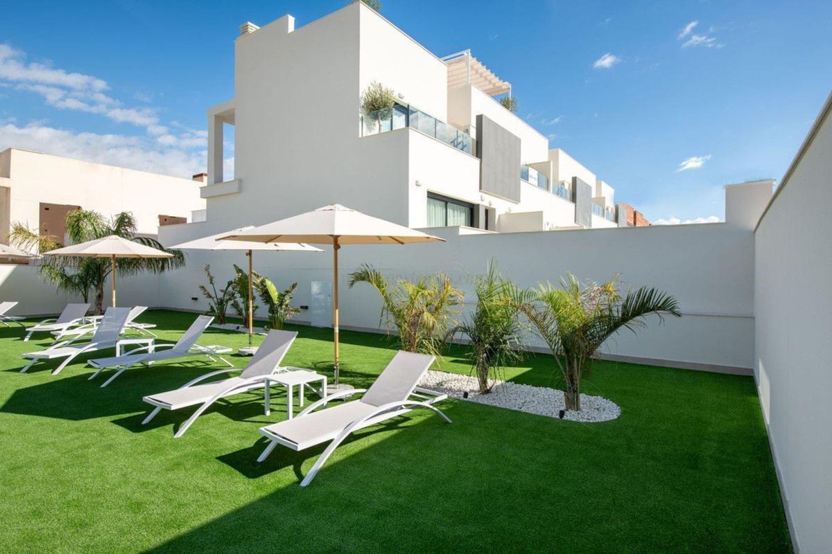 Venta de villa en Cox