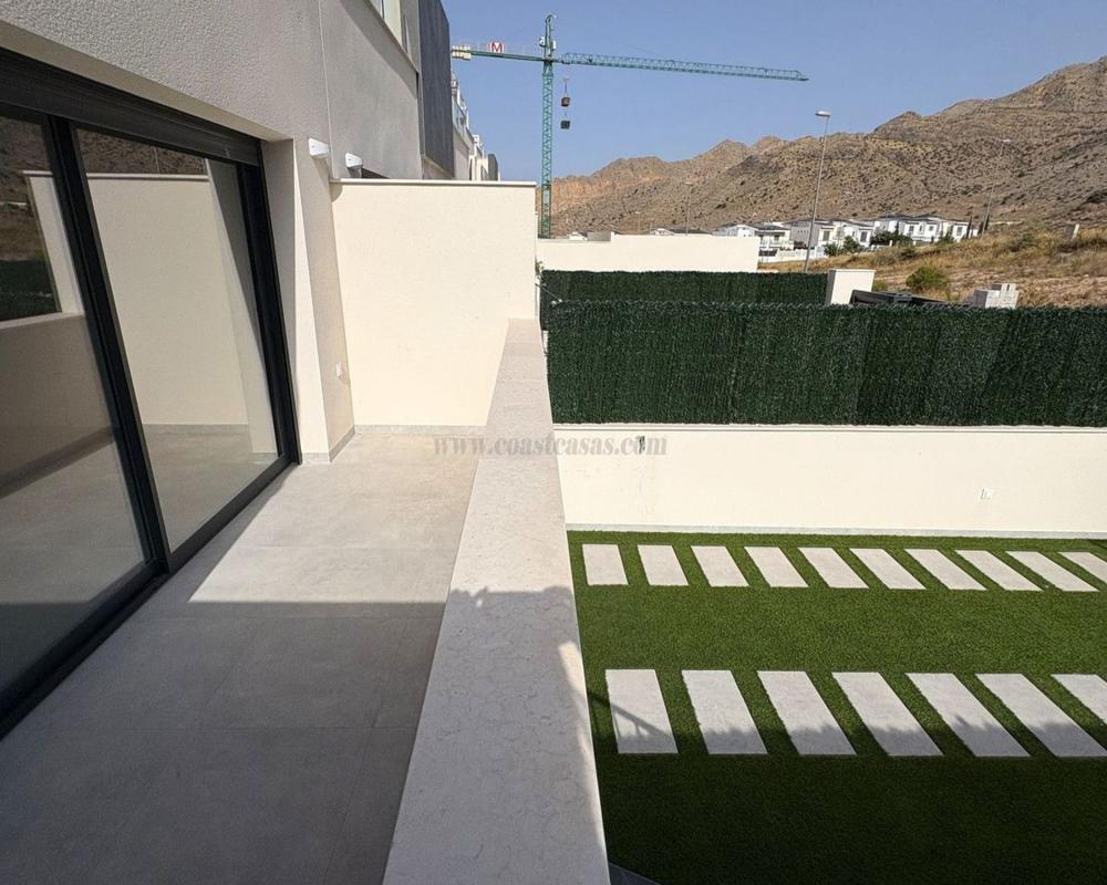 Venta de villa en Cox