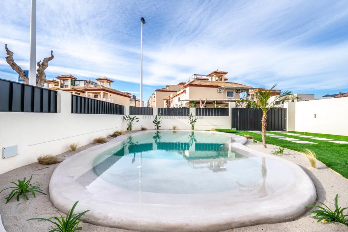 Venta de villa en Roldán