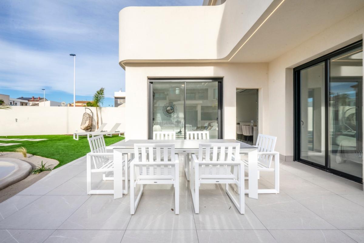 Venta de villa en Roldán