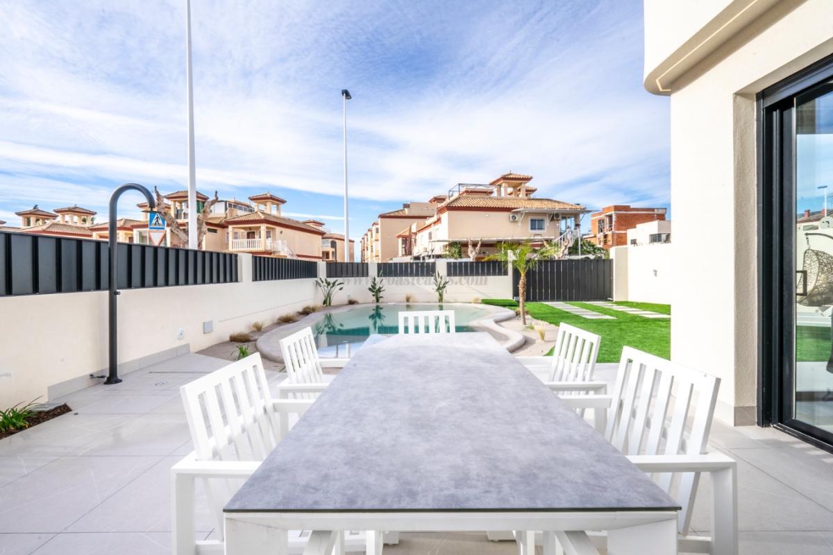 Venta de villa en Roldán