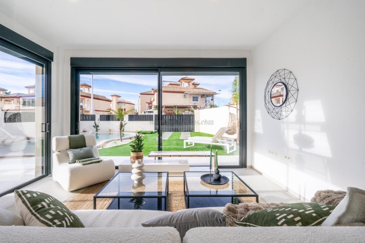 Venta de villa en Roldán