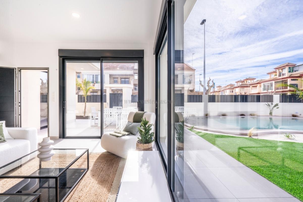 Venta de villa en Roldán
