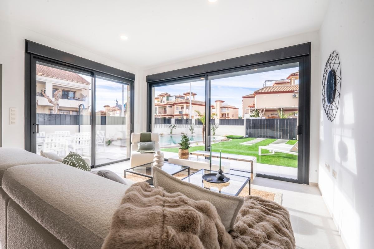 Venta de villa en Roldán