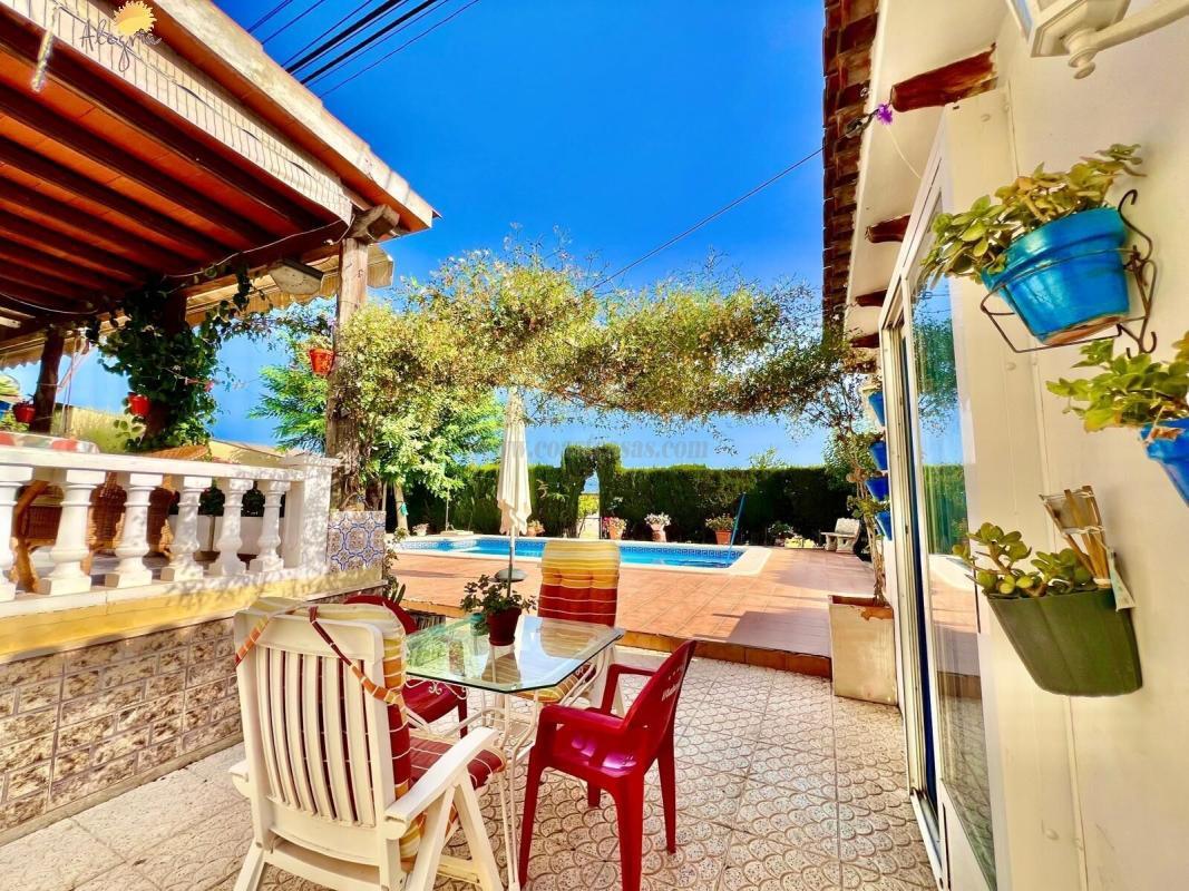 Venta de villa en Daya Vieja