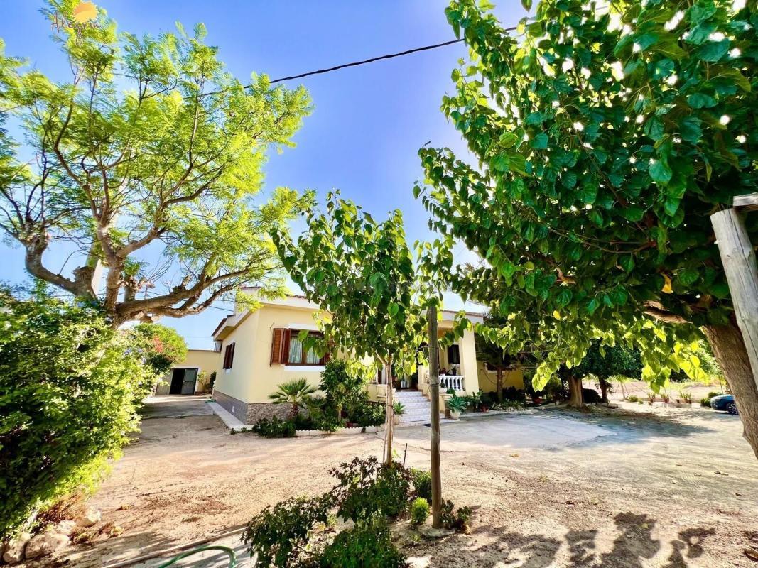 Venta de villa en Daya Vieja