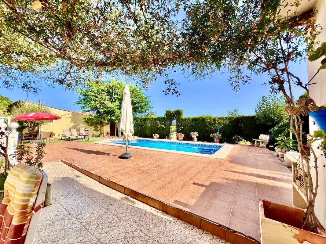 Venta de villa en Daya Vieja