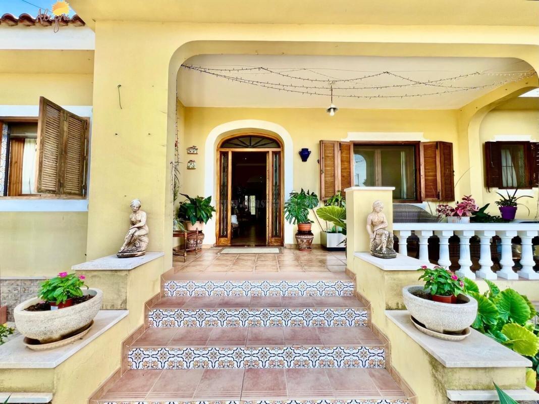 Venta de villa en Daya Vieja