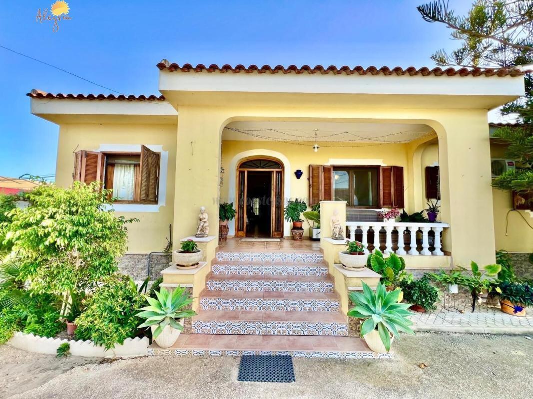 Venta de villa en Daya Vieja