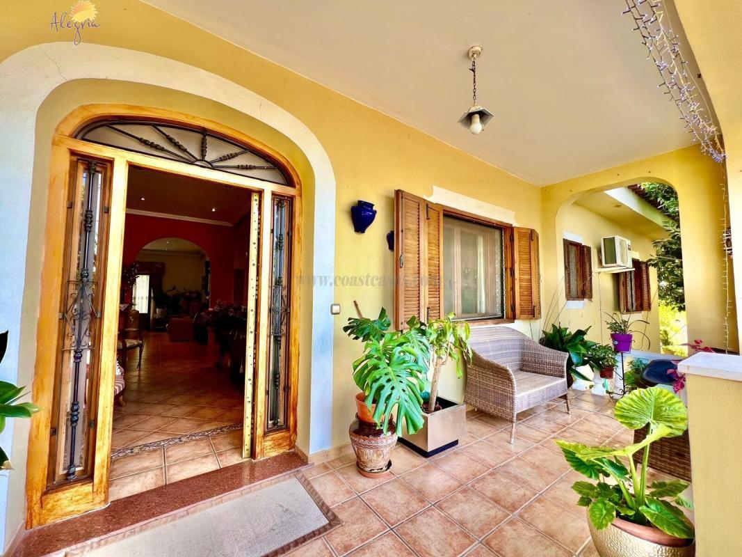 Venta de villa en Daya Vieja