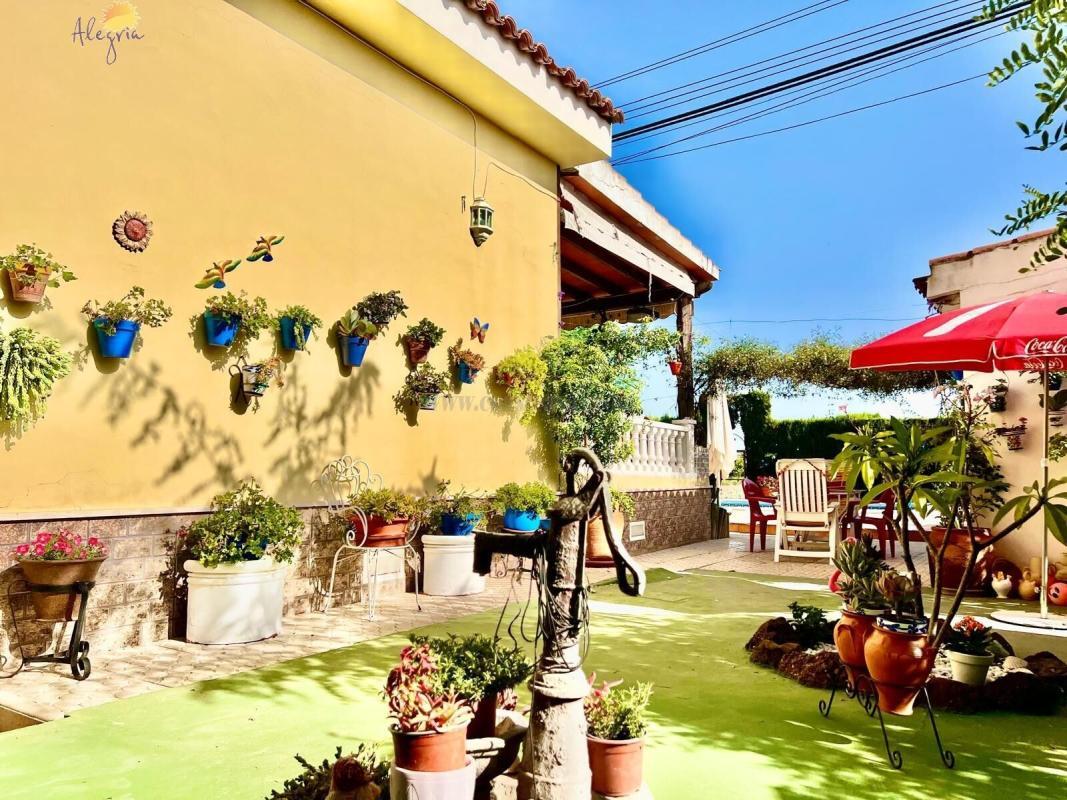 Venta de villa en Daya Vieja