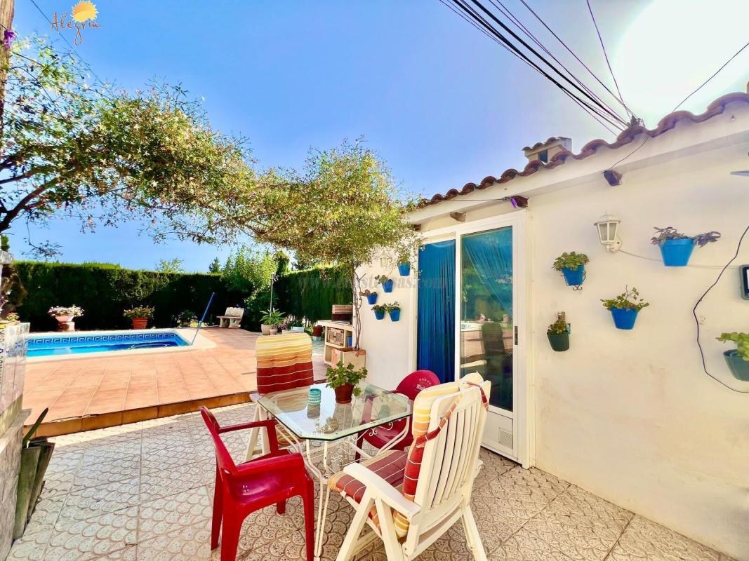 Venta de villa en Daya Vieja