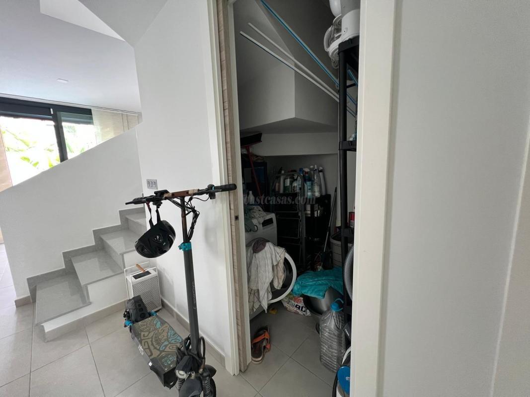Venta de villa en Orihuela