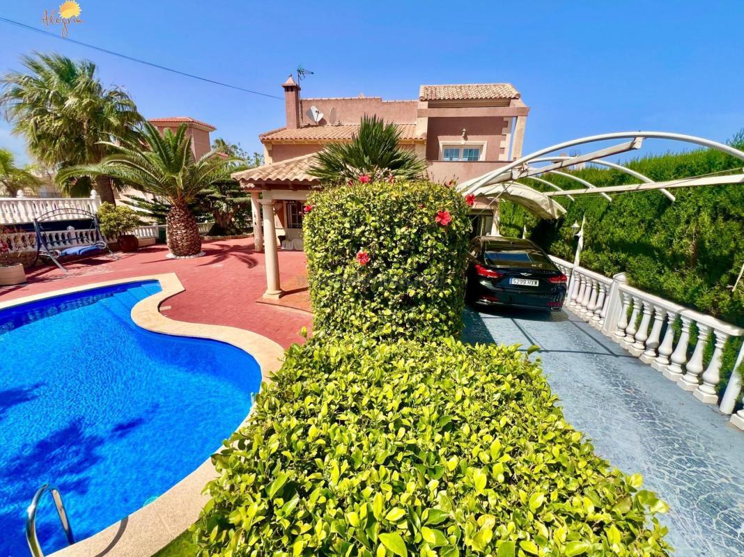 Venta de villa en Torrevieja