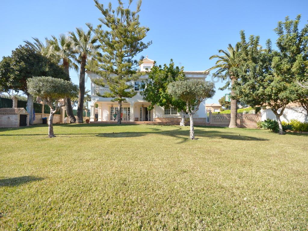 Zu verkaufen von villa in
 Orihuela Costa