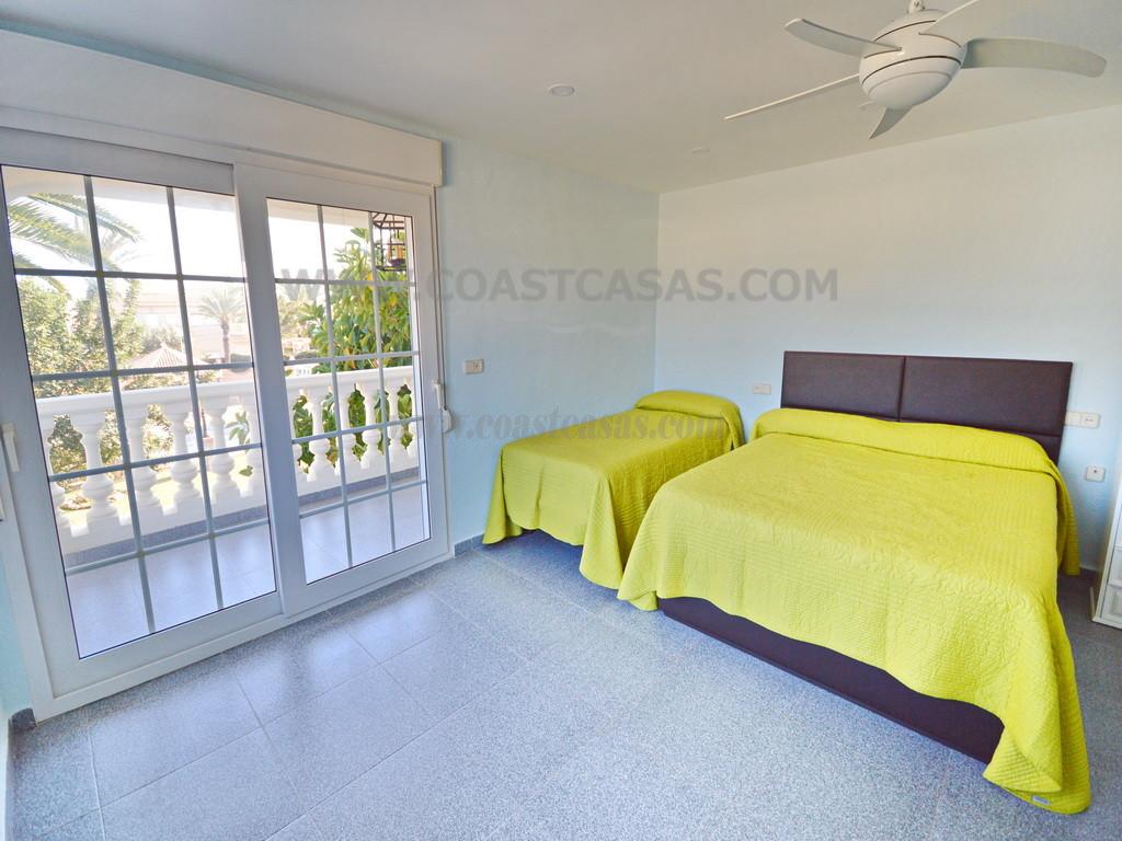 Zu verkaufen von villa in
 Orihuela Costa