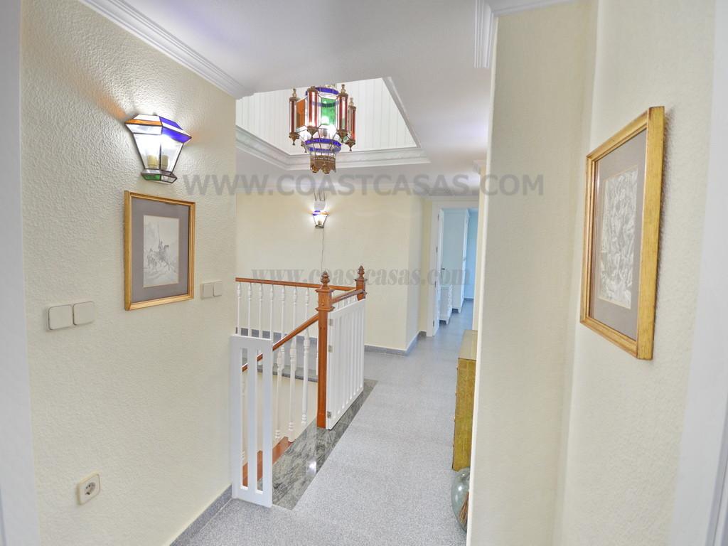 Zu verkaufen von villa in
 Orihuela Costa