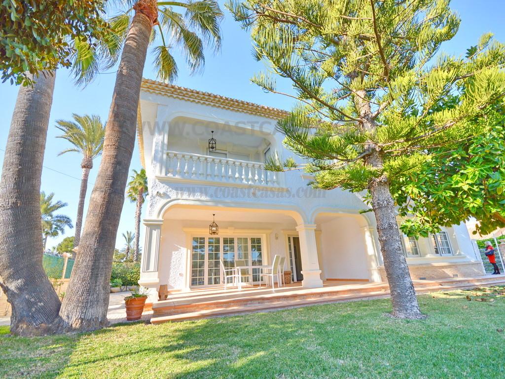 Zu verkaufen von villa in
 Orihuela Costa