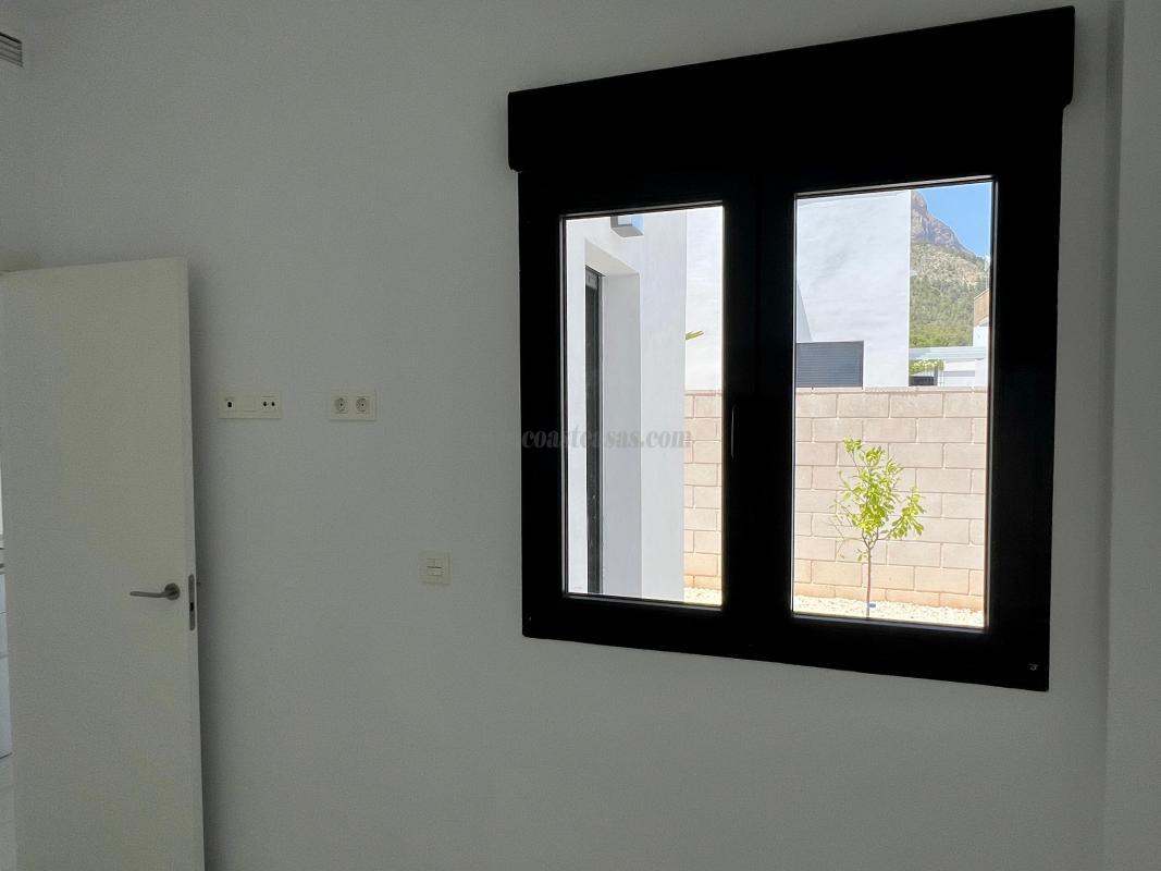 Venta de villa en Polop