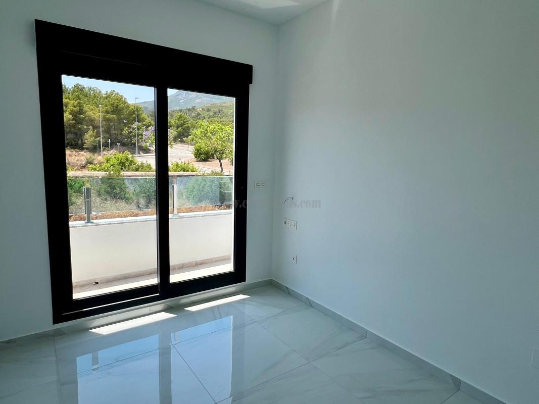 Venta de villa en Polop