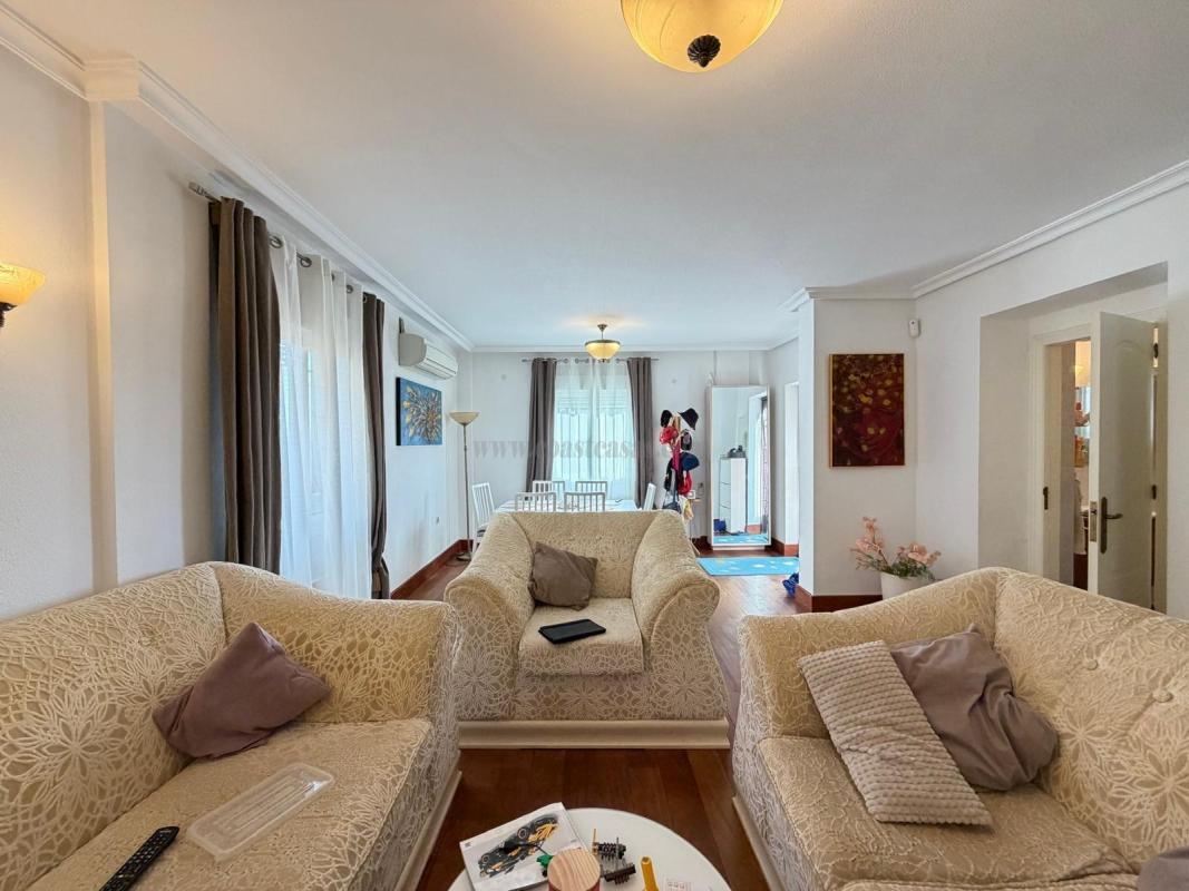 Venta de villa en Orihuela