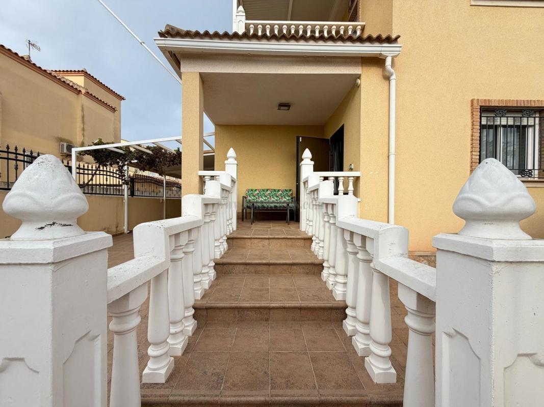 Venta de villa en Orihuela