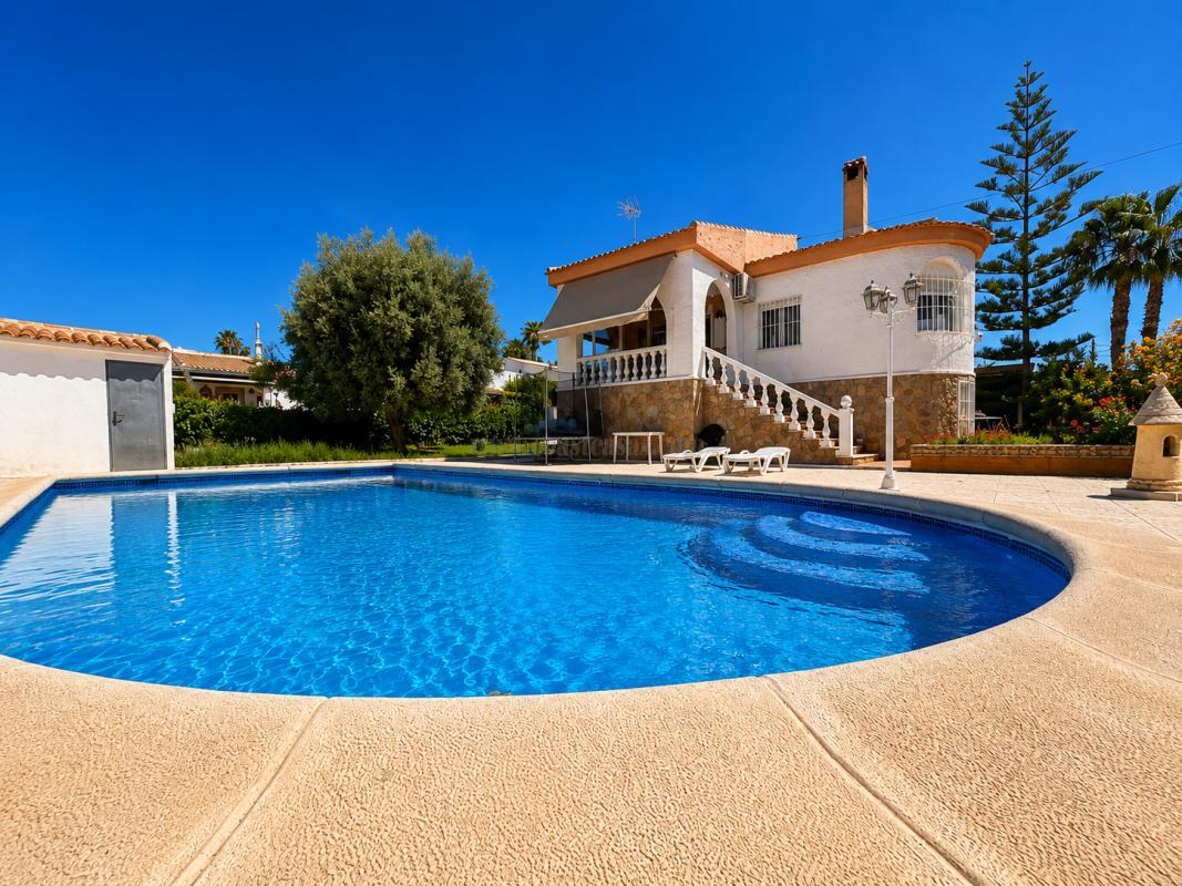 Venta de villa en Torrevieja