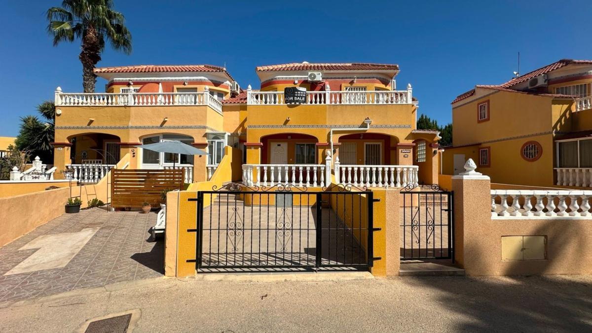 Venta de villa en Orihuela