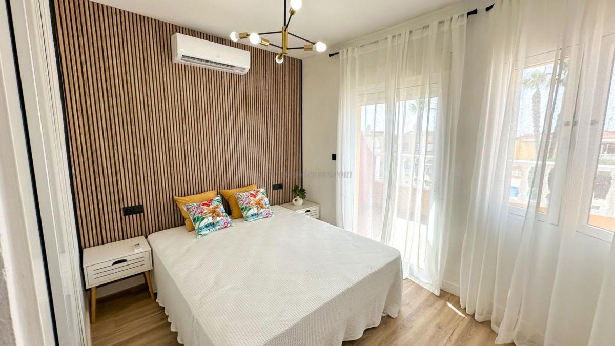 Venta de villa en Orihuela