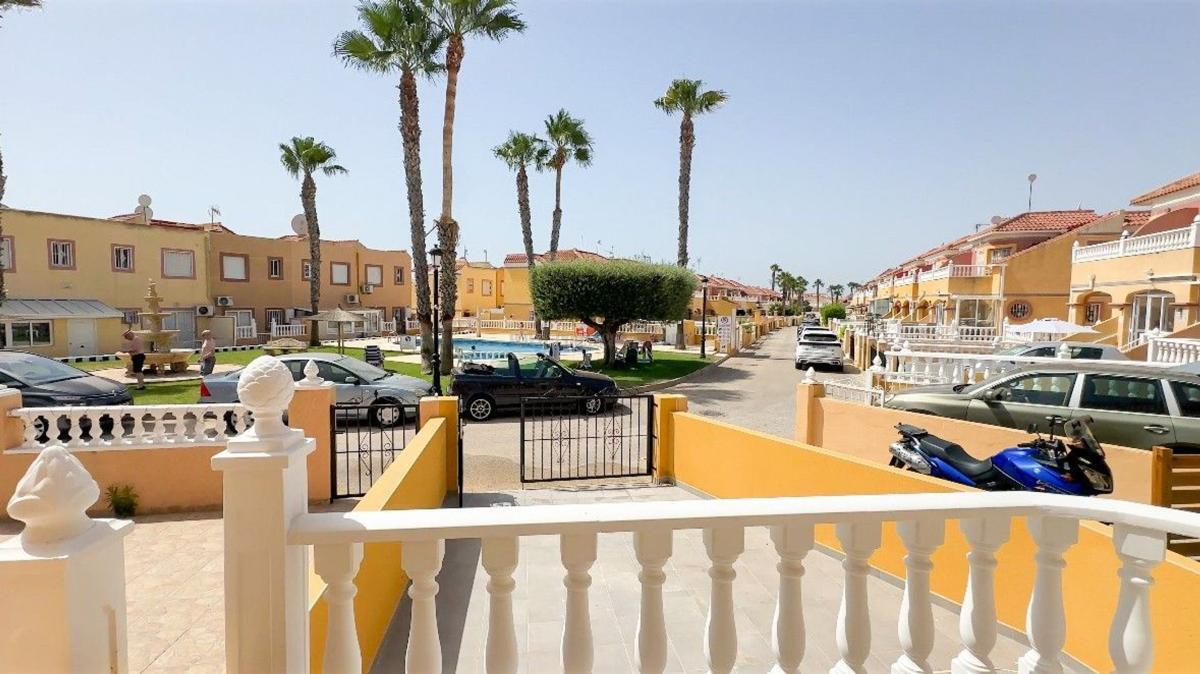 Venta de villa en Orihuela