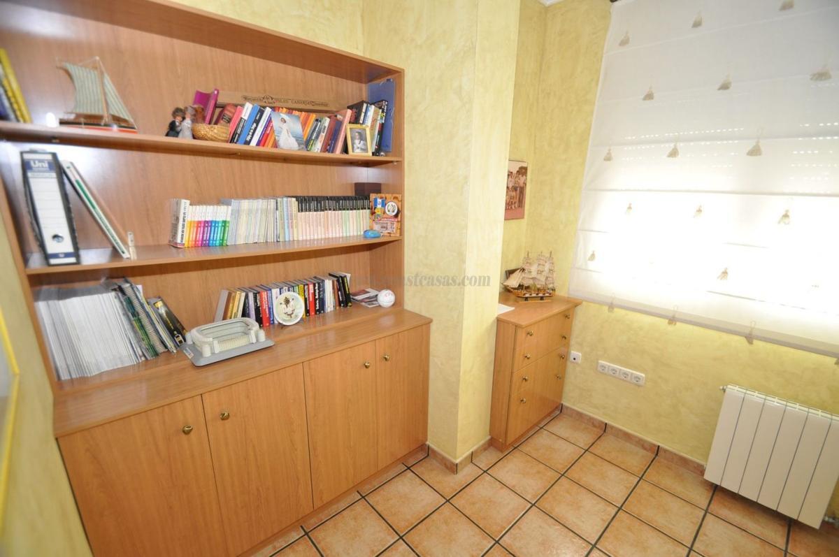 Venta de casas en Algueña