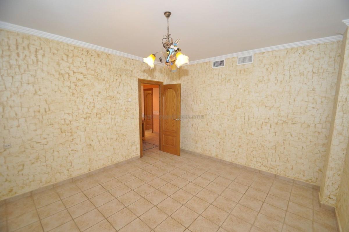 Venta de casas en Algueña