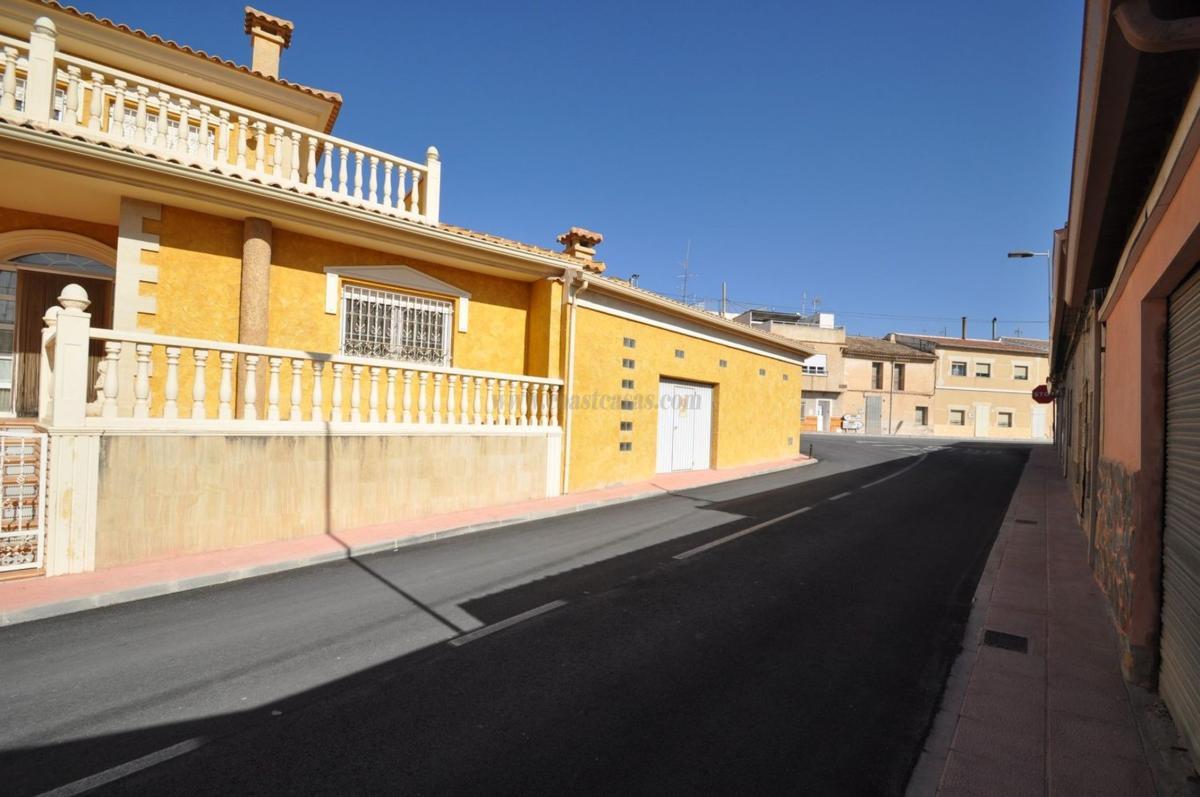 Venta de casas en Algueña
