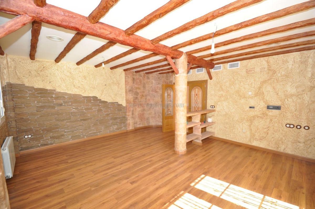 Venta de casas en Algueña