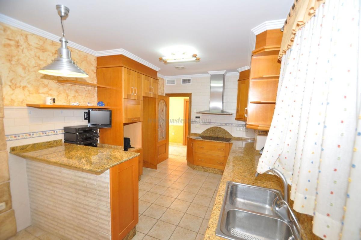 Venta de casas en Algueña