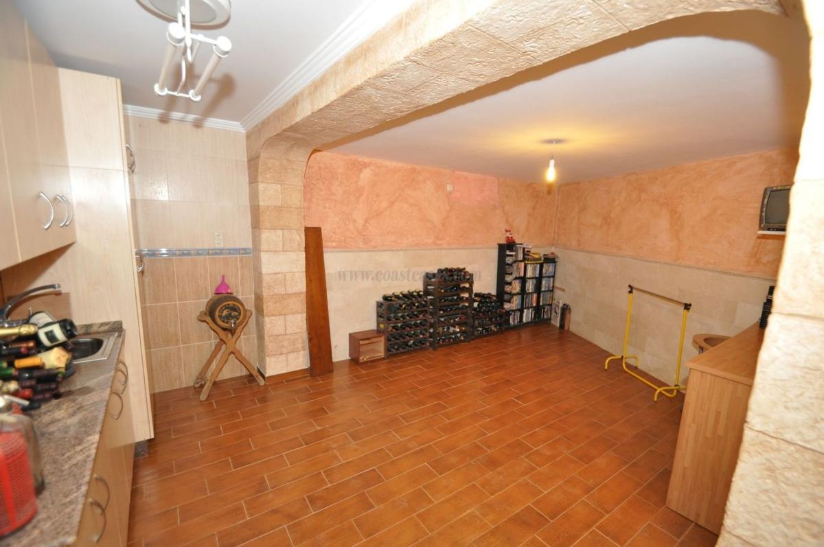 Venta de casas en Algueña