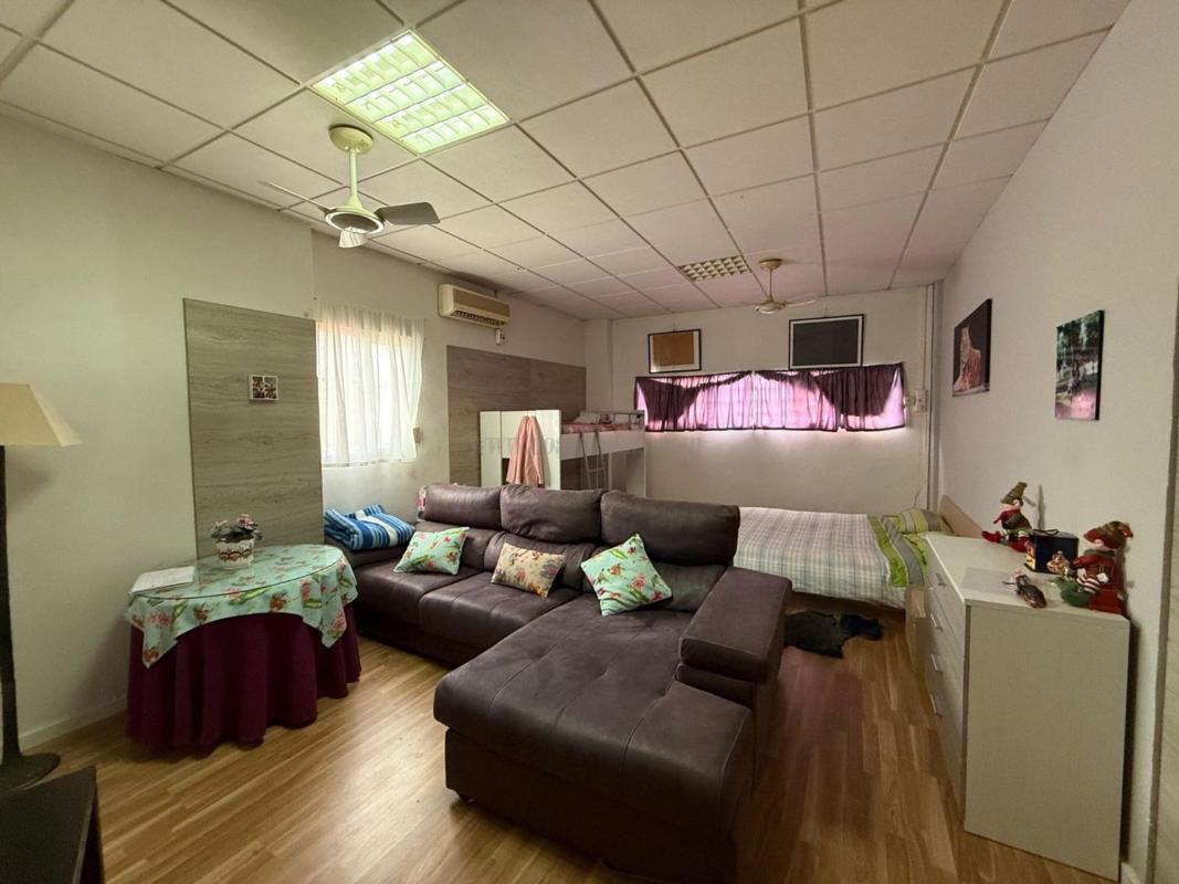 Venta de villa en Petrer