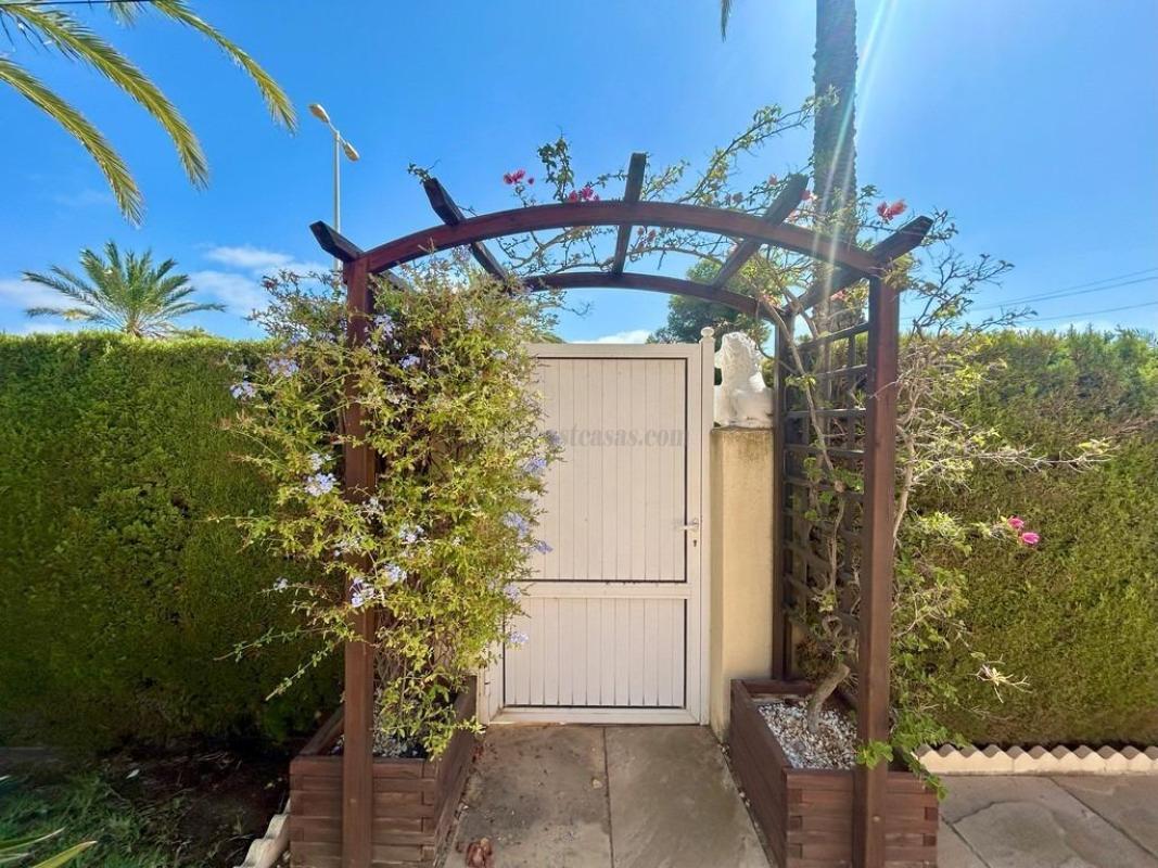 Venta de villa en Orihuela