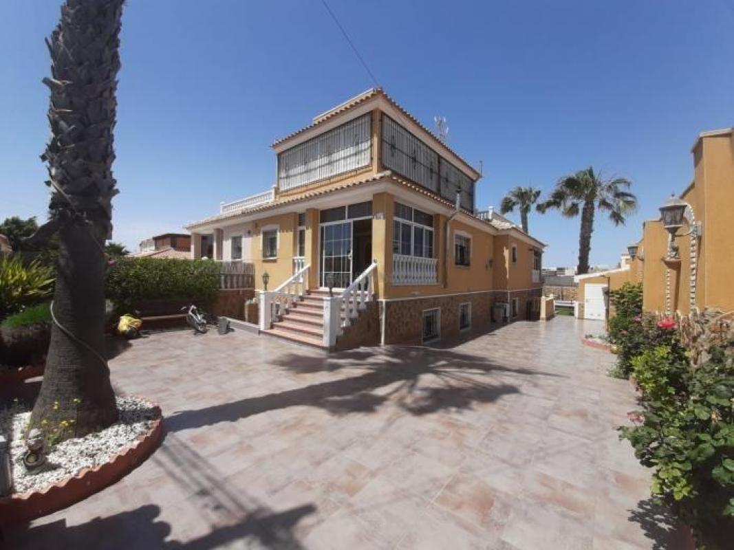 Venta de villa en Torrevieja