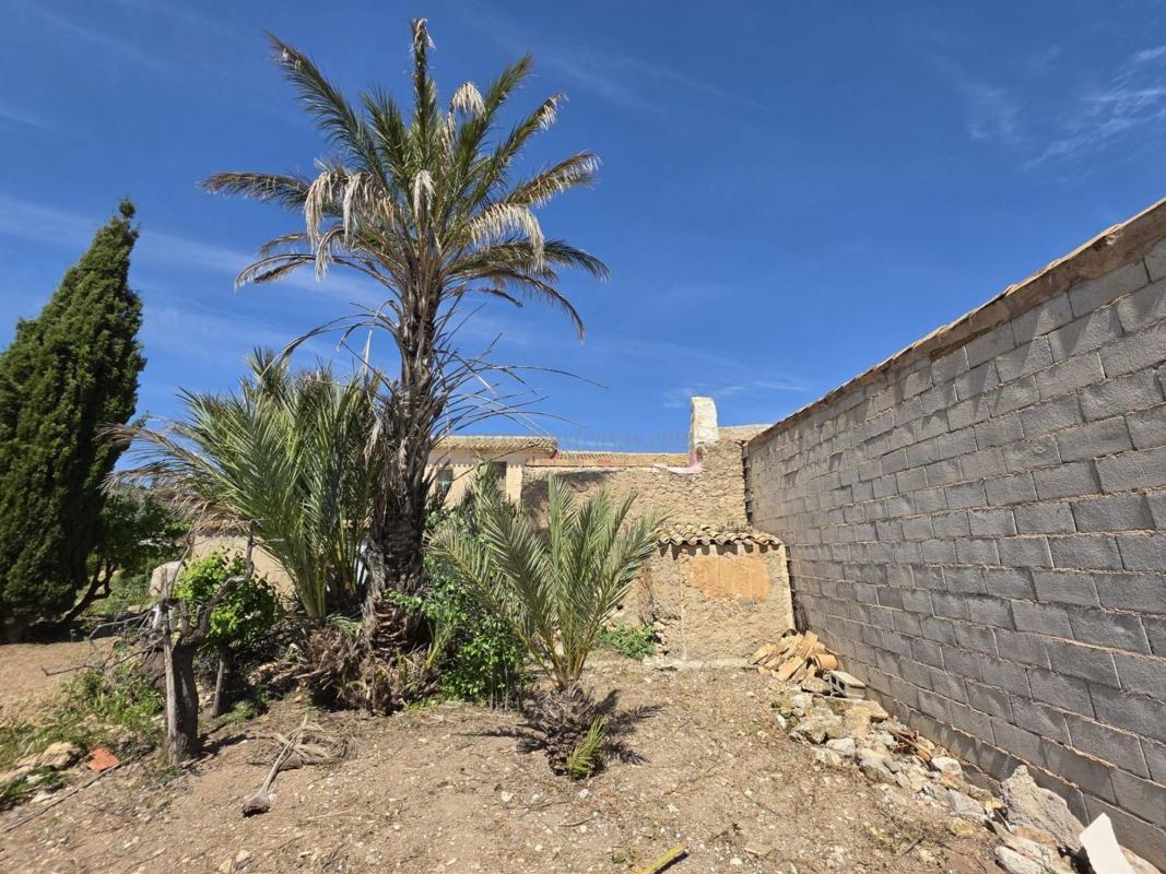 Venta de villa en Hondón de las Nieves