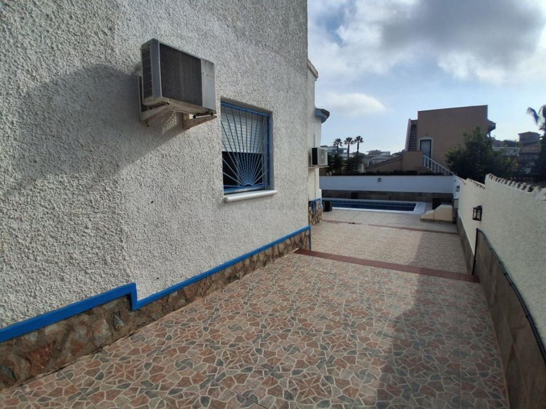 Venta de villa en Rojales