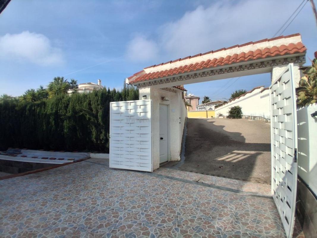 Venta de villa en Rojales