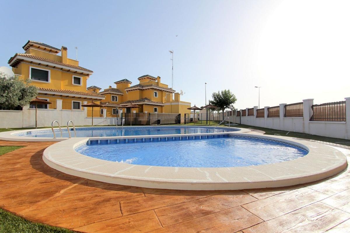 Venta de villa en Rojales